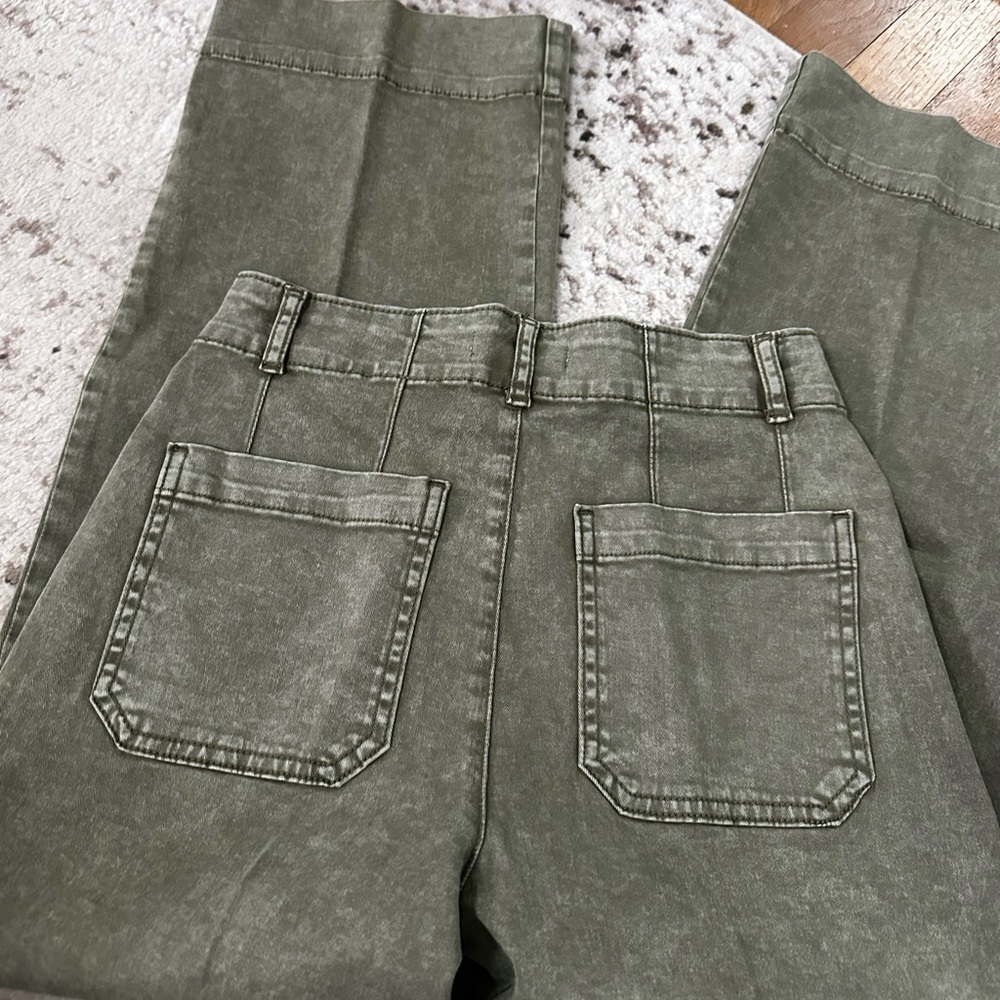 New🩷 Effortlessly Cool Olive Green Wide Leg Pants - Picture 9 of 9